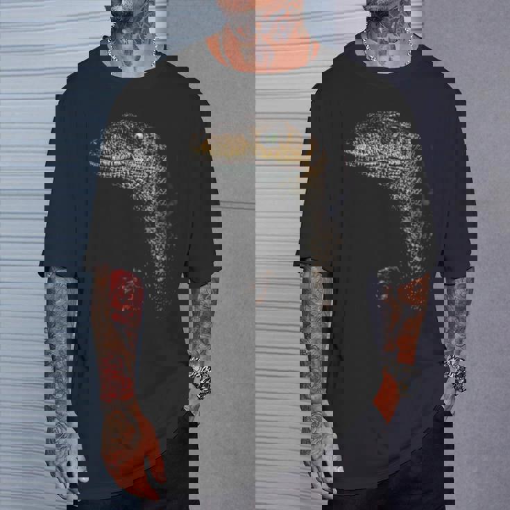 ヴェロキラプトル恐竜狩りリアルなグラフィックデザイン 長袖tシャツ Tシャツ 彼への贈り物