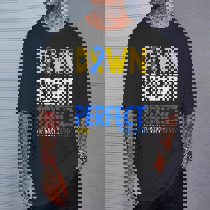 世界ダウン症啓発デーダウン右パーフェクトt21 Tシャツ 彼への贈り物