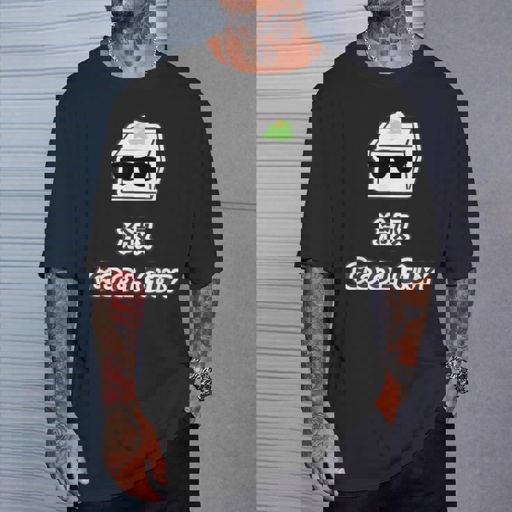 冷奴 Cool Guy クールガイ（おかしな日本語）間違い 英語 豆腐 キャラ 【変なデザイン屋さん】面白い ギャグ Tシャツ 彼への贈り物