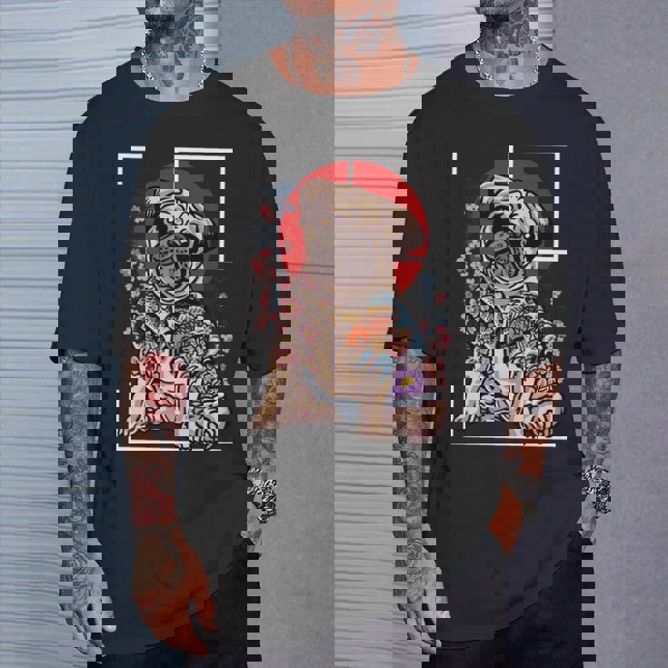 日本のタトゥー パグ 犬 パグ ヤクザの恋人 鯉の魚 長袖tシャツ Tシャツ 彼への贈り物