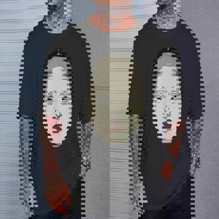 日本の能面 若女や若い女 Tシャツ 彼への贈り物