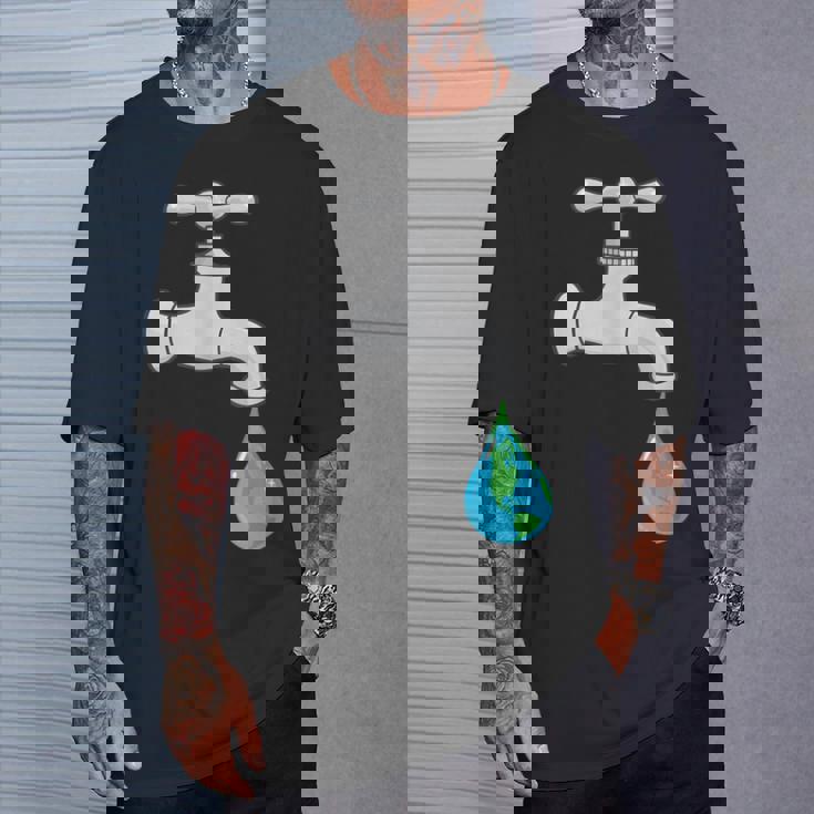 水道蛇口漏れ Tシャツ 彼への贈り物