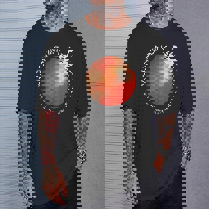 火星のオポチュニティ・ローバー オピー 宇宙探検 Tシャツ 彼への贈り物