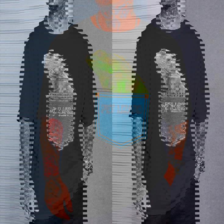 爬虫類 トカゲ ポケット ペット トカゲ イグアナ Tシャツ 彼への贈り物