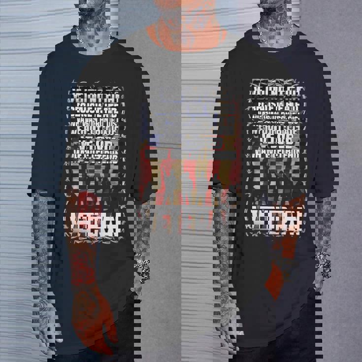 私たちは戦わなかった 私たちは愛しました 退役軍人 アメリカの旗 愛国的 長袖tシャツ Tシャツ 彼への贈り物