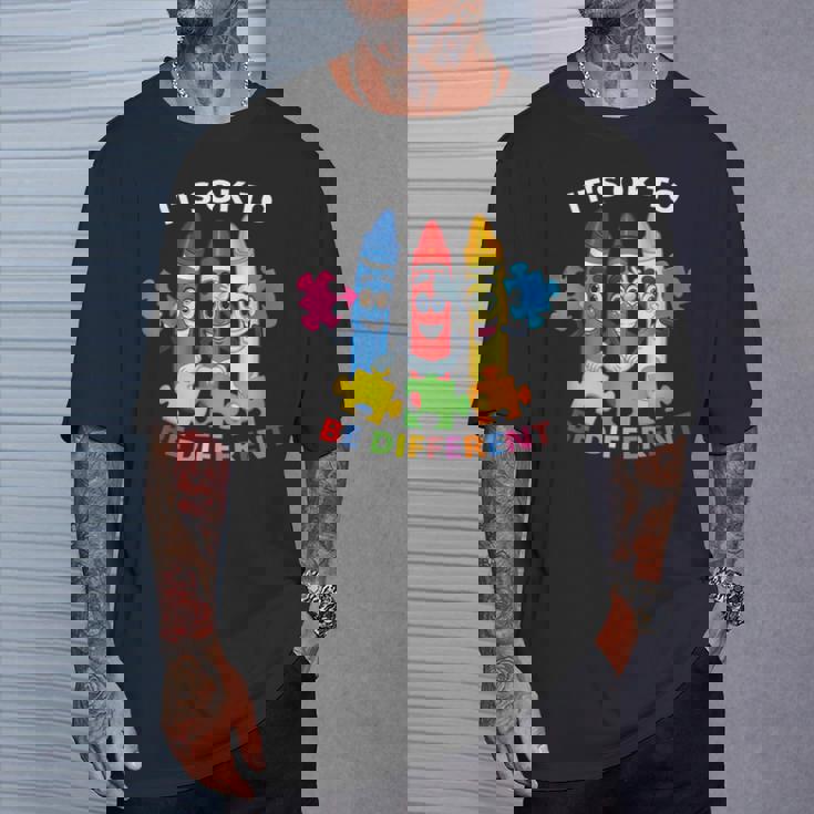 自閉症の認識 違ってもいい 自閉症の青 Tシャツ 彼への贈り物