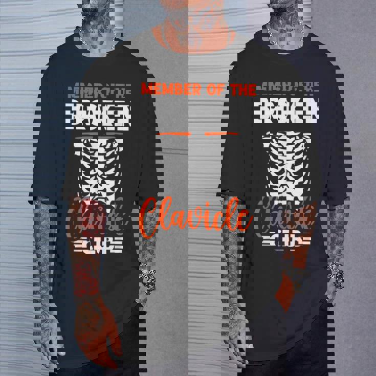 鎖骨骨折クラブのメンバー 手術 鎖骨 リカバリー サポート 鎖骨骨折 Tシャツ 彼への贈り物