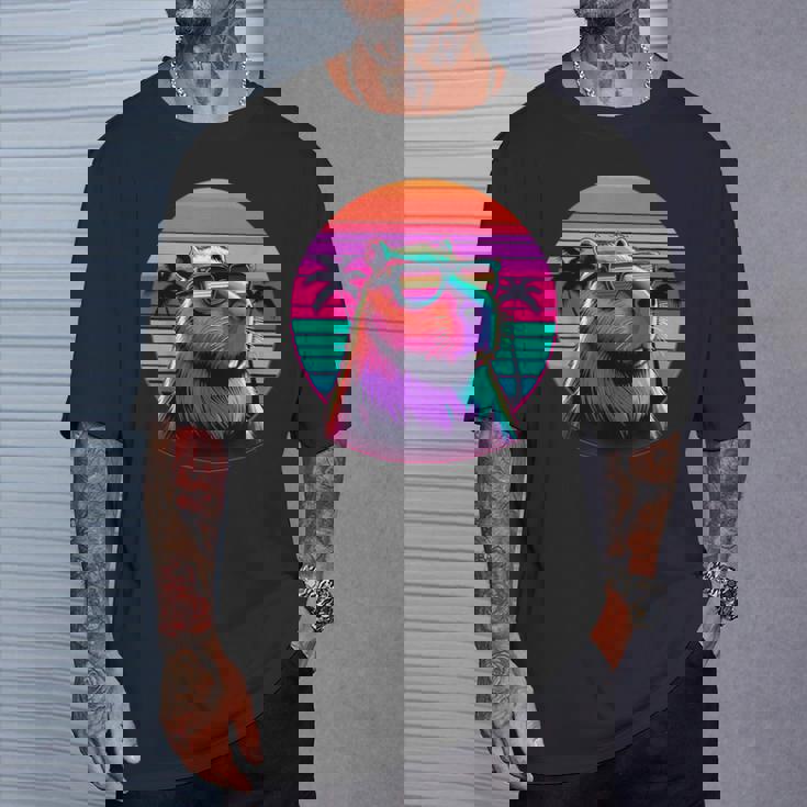 面白いカピバラ ヴィンテージ げっ歯類 レトロ ヴェイパーウェーブ 美的ゴス Tシャツ 彼への贈り物