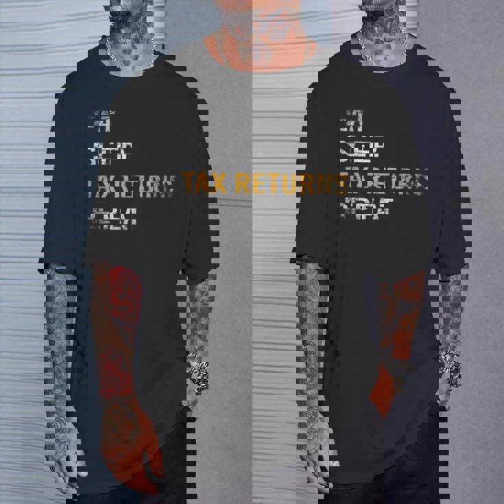 食べる睡眠確定申告繰り返し課税シーズン Tシャツ 彼への贈り物