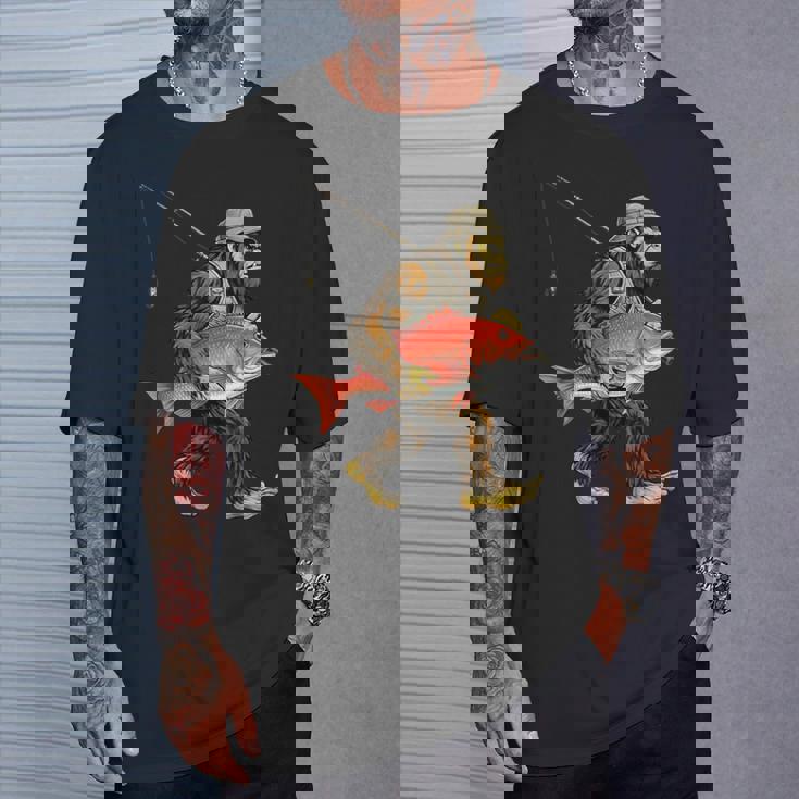 鯛 ビッグフット フィッシャーマン 海水釣り サスカッチ Tシャツ 彼への贈り物