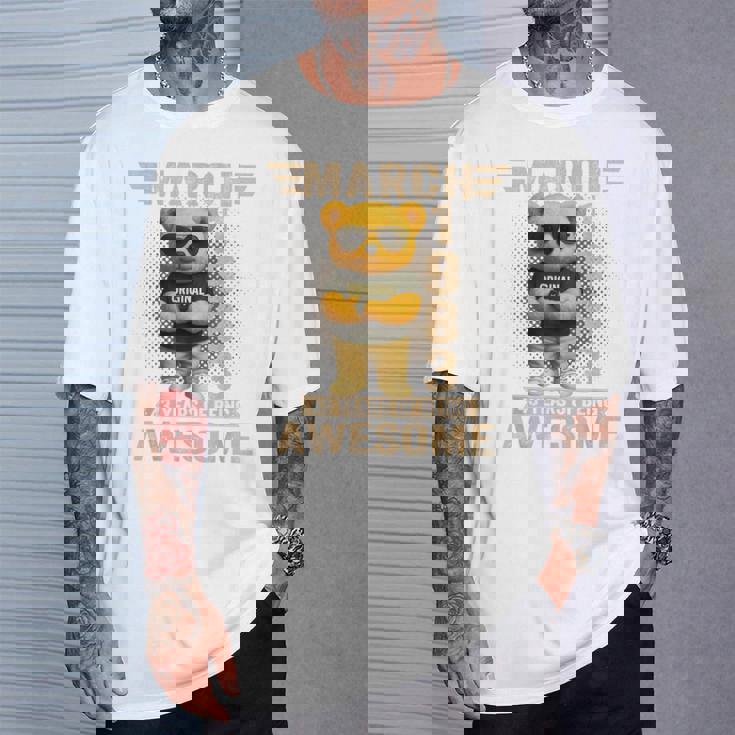 43歳 1983年3月 テディベア 43歳 誕生日 男性 女性 Tシャツ 彼への贈り物