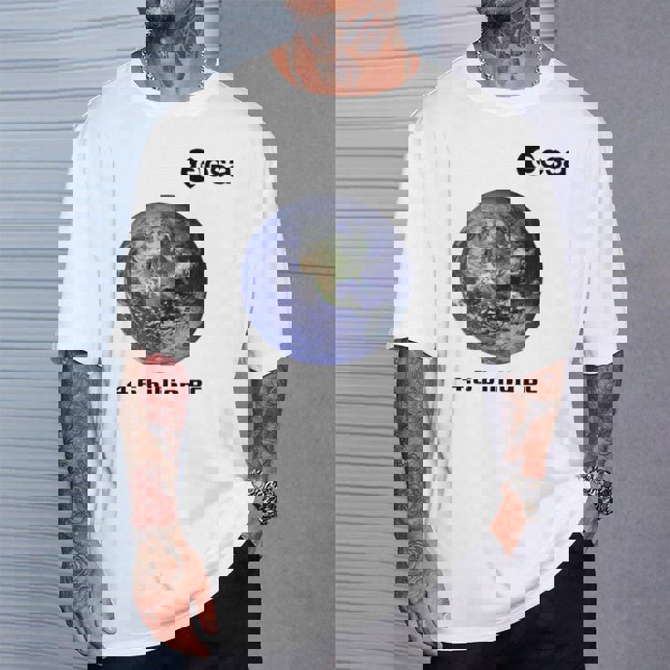 Esa 欧州宇宙機関 地球 46 億年 Tシャツ 彼への贈り物