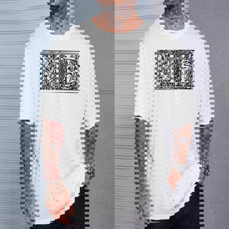 Mf イニシャルm F 名前 姓 オノマスティクス オノマトジー Tシャツ 彼への贈り物