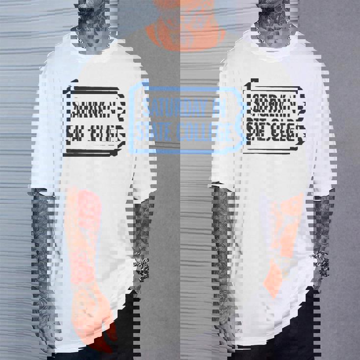 Saturday Intate College Pa Is For Football Tシャツ 彼への贈り物