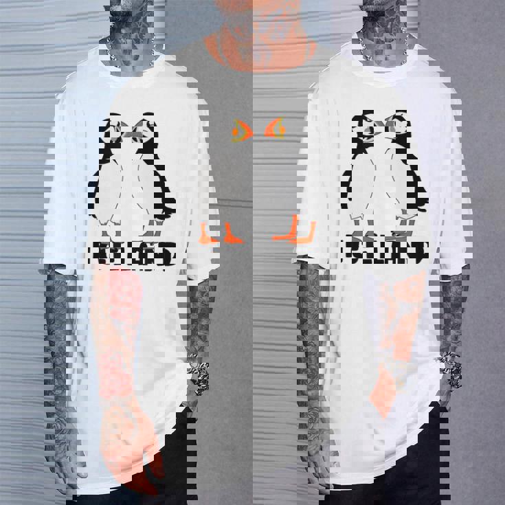 アイスランドのキュートなパフィン2個 Tシャツ 彼への贈り物