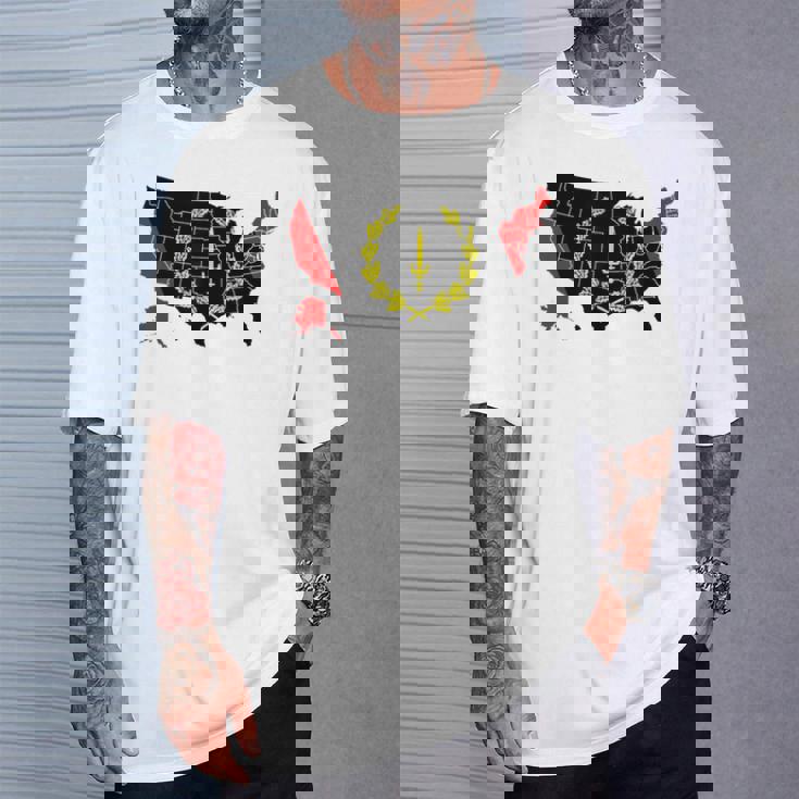 アメリカアフリカ ヘリテージフラッグ アメリカンブラック ヘリテージフラッグ Tシャツ 彼への贈り物