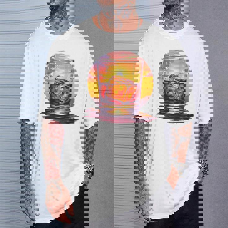 エレガントなウイスキーの夕日 Tシャツ 彼への贈り物