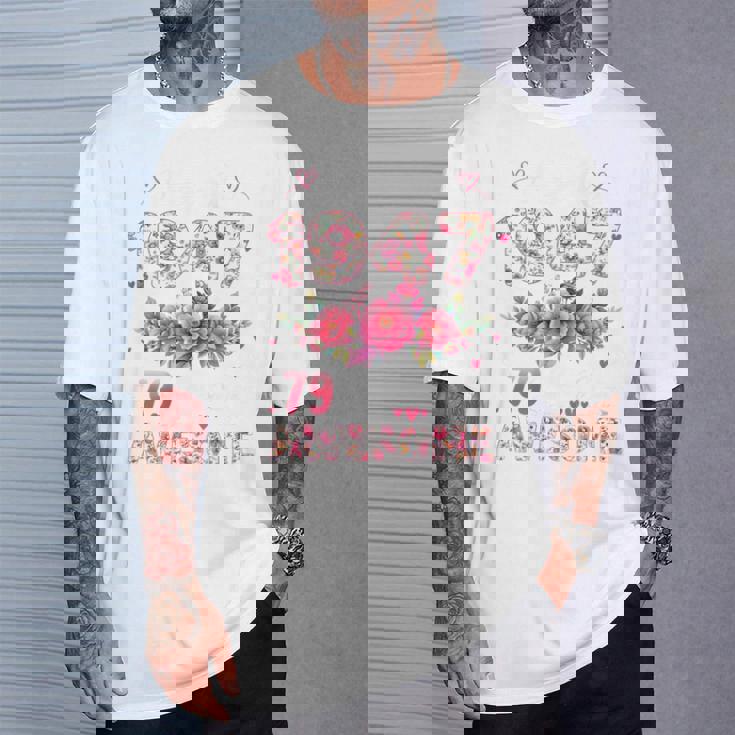 オンバック 79歳 1947年4月 花柄 79歳の誕生日 Tシャツ 彼への贈り物