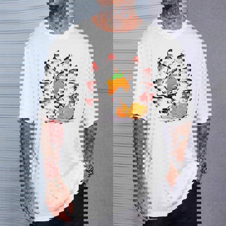 キタキツネ 狐 九尾 Tシャツ 彼への贈り物