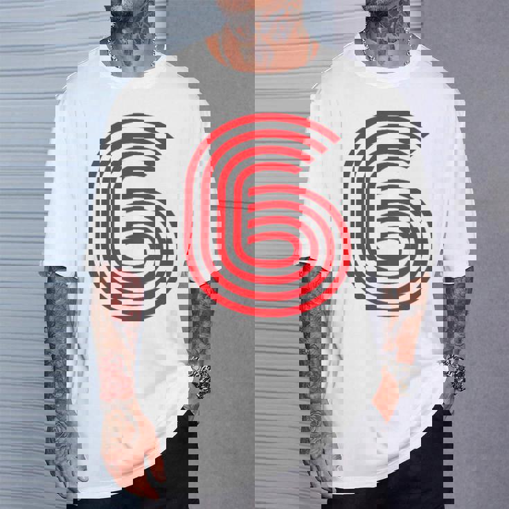 クールなレトロなレタリングジャージ、背番号6 6Eis Tシャツ 彼への贈り物