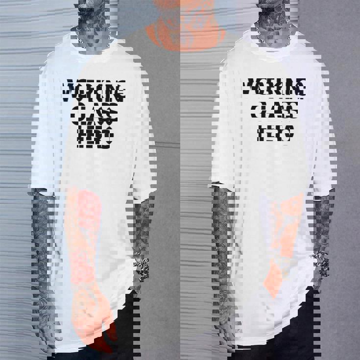 ジョン・ロック平和活動家が着用したワーキングクラスヒーロー。 Tシャツ 彼への贈り物