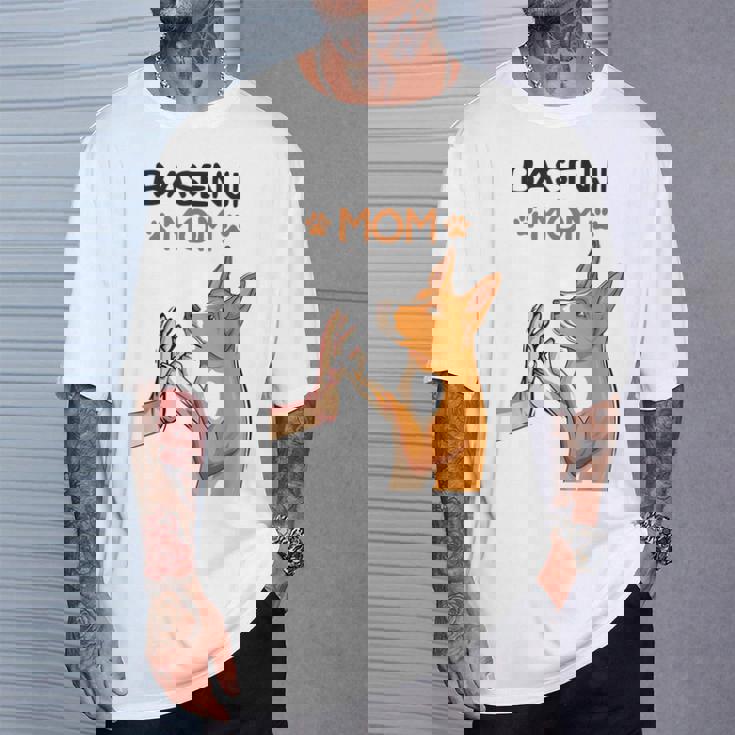 バセンジーママ犬愛好家 Tシャツ 彼への贈り物