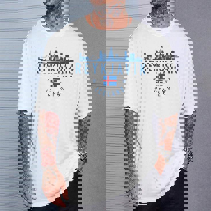 レイキャビク アイスランド アイスランド国旗 スカイライン プライド お土産 Tシャツ 彼への贈り物