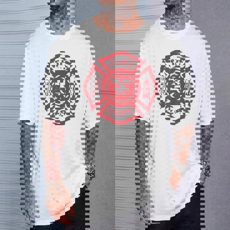 伝統的な消防署救助隊員エンブレムアート。 Tシャツ 彼への贈り物