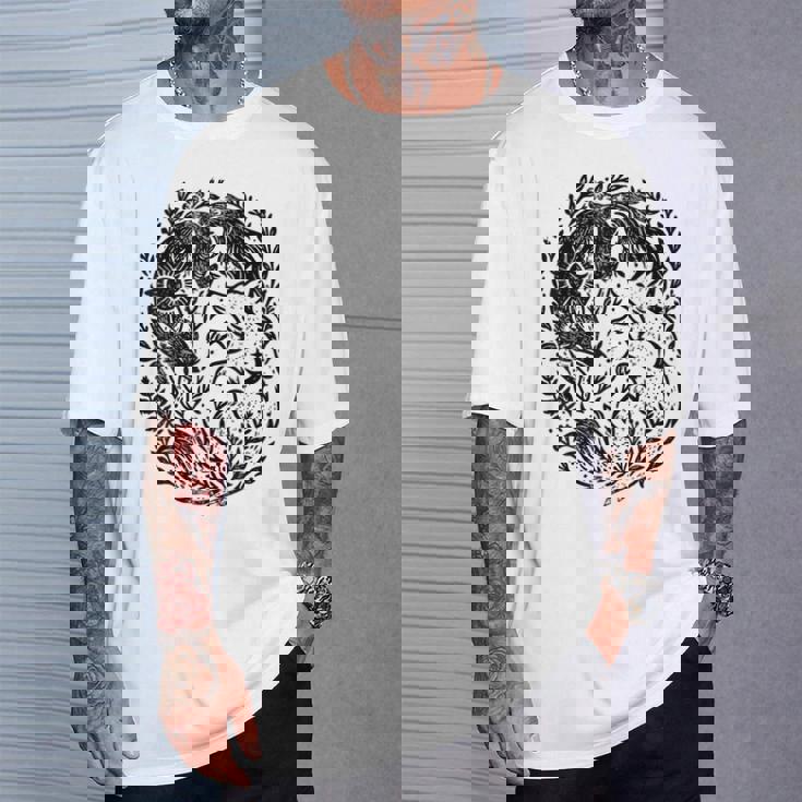 天の陰陽狐 太陽と月 ボーホーウッドランドアート Tシャツ 彼への贈り物