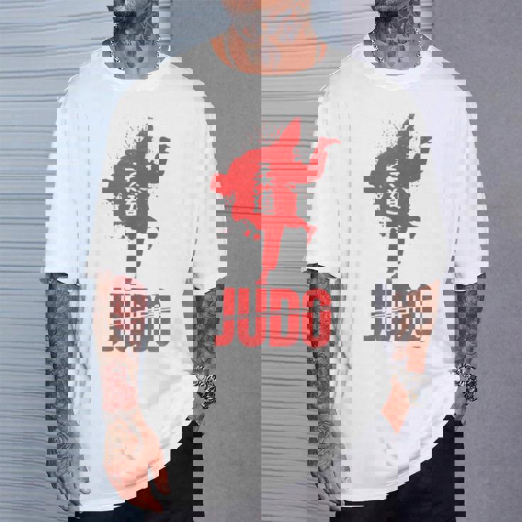 柔道着のクールな柔道tシャツ。 Tシャツ 彼への贈り物