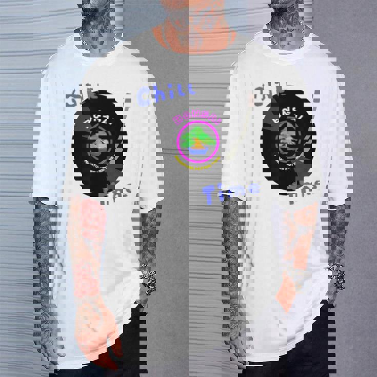 盆栽×レコード 静かに過ごすチル時間デザイン Tシャツ 彼への贈り物