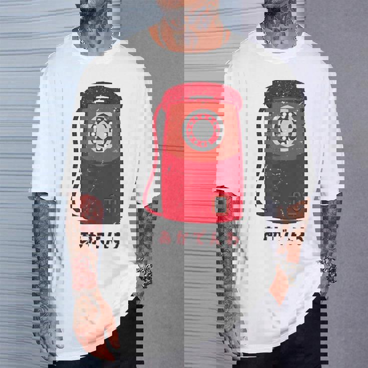 赤電話 赤公衆電話 昭和 レトロ 昭和家電 昭和風 イラスト シンプル おもしろ かわいい Tシャツ 彼への贈り物