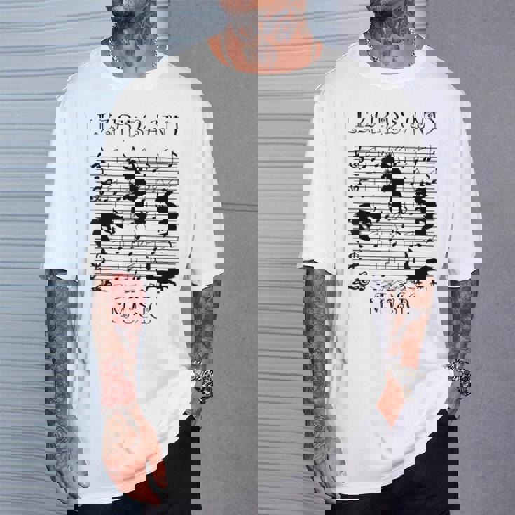 音楽とトカゲ ヤモリ ミュージシャン 爬虫類 Tシャツ 彼への贈り物