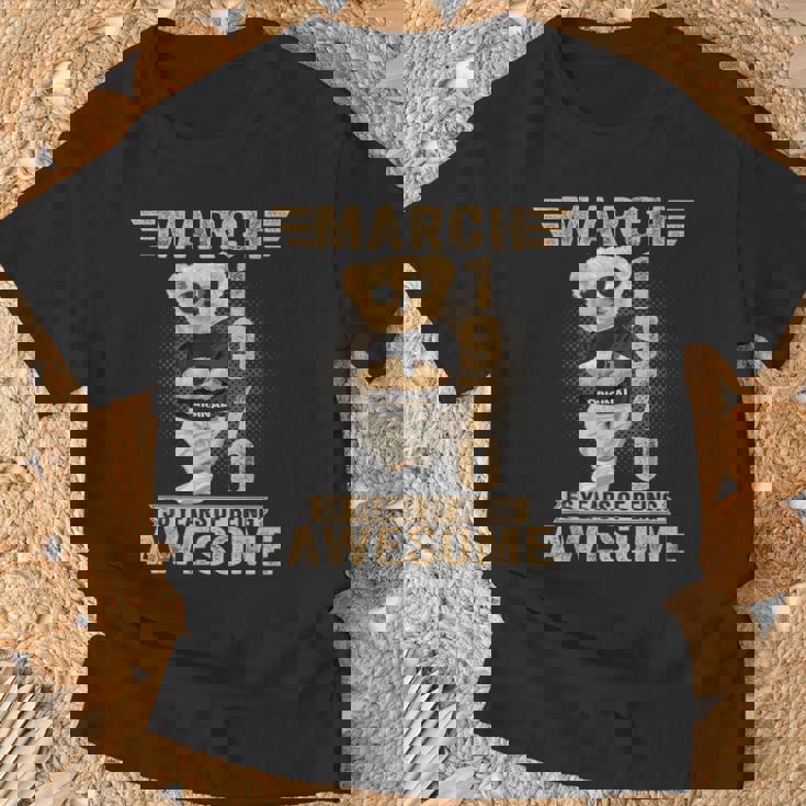 3月 56歳の誕生日 男性 女性 1970年 素晴らしいテディベア Tシャツ 高齢者への贈り物