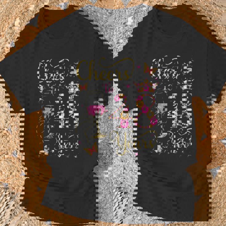 48歳、48歳の女王の誕生日、48歳の誕生日に乾杯。 Tシャツ 高齢者への贈り物