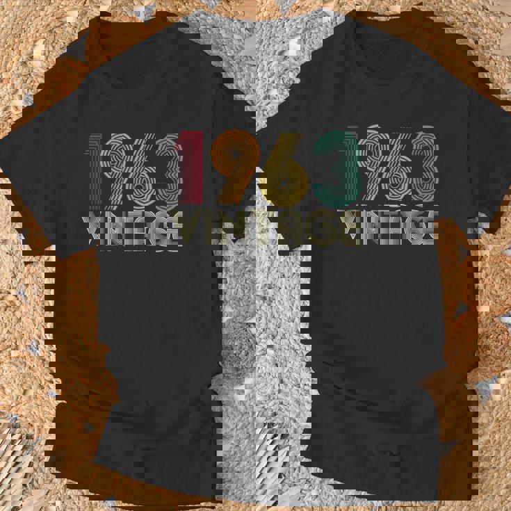 63歳の誕生日プレゼント 63歳 男性 女性 レトロ ヴィンテージ 1963 Tシャツ 高齢者への贈り物