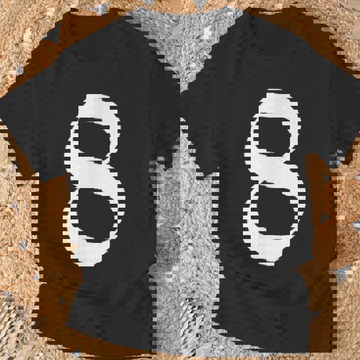 8番目 古英語の中世スタイルの8番 Tシャツ 高齢者への贈り物