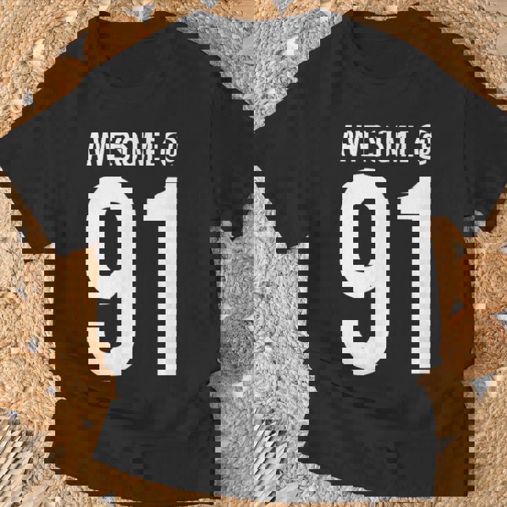 91歳で素晴らしい 面白い91歳の誕生日のお祝い。 Tシャツ 高齢者への贈り物