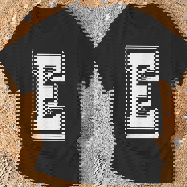 Best Friendshipseven Letters E From Friends Tシャツ 高齢者への贈り物