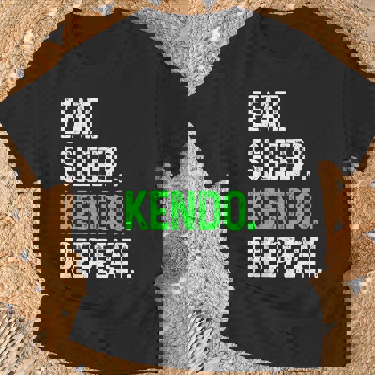 Eatleep Kendo Repeat 面白い格闘技コンバット Tシャツ 高齢者への贈り物