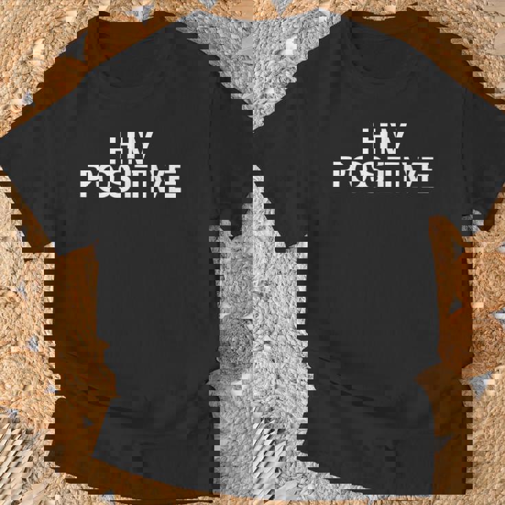 For Awareness Andupport Hiv Positive Tシャツ 高齢者への贈り物