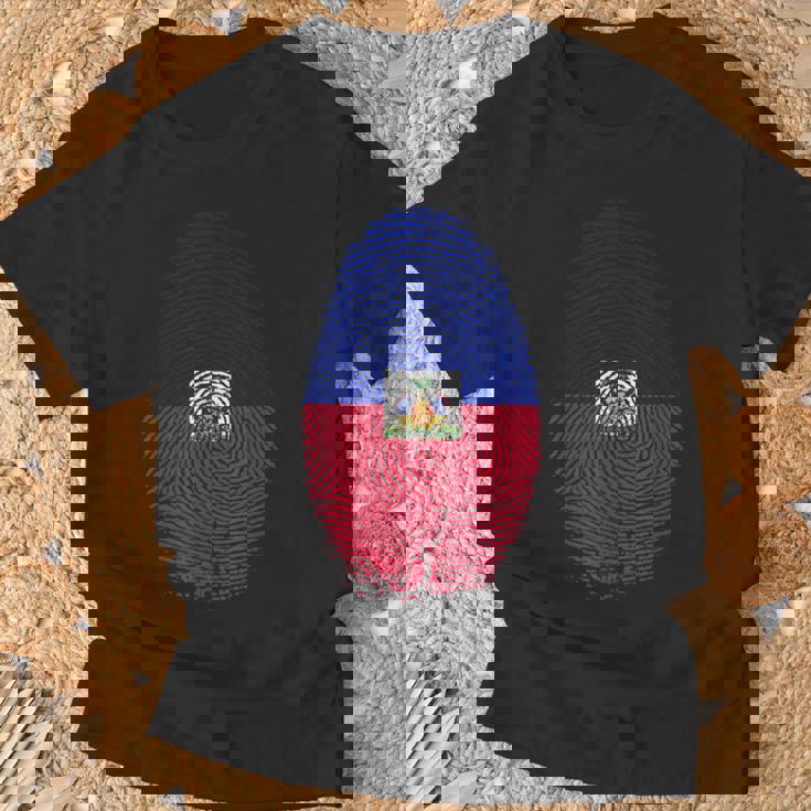 Haiti Flag Fingerprint Haitian For Haitians Tシャツ 高齢者への贈り物