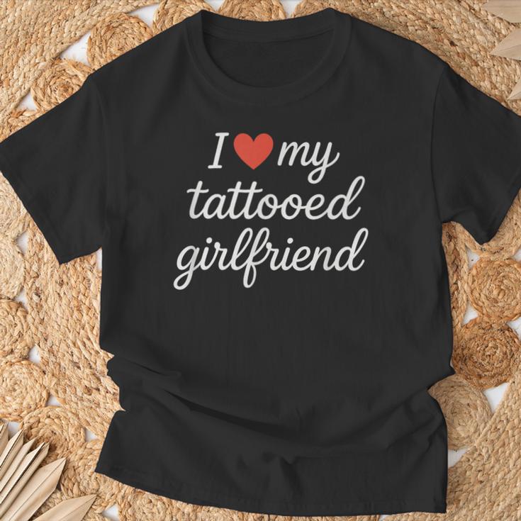I Heart My Tattooed Girlfriend かわいいレッドハートデザイン Tシャツ 高齢者への贈り物