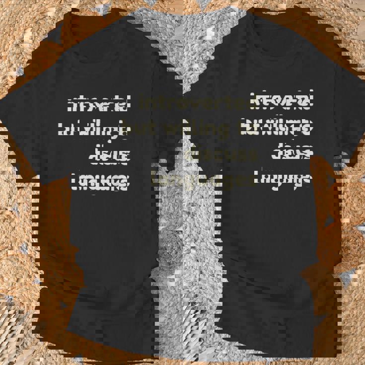 Introverted But Willing To Discuss Languages Introverts Tシャツ 高齢者への贈り物