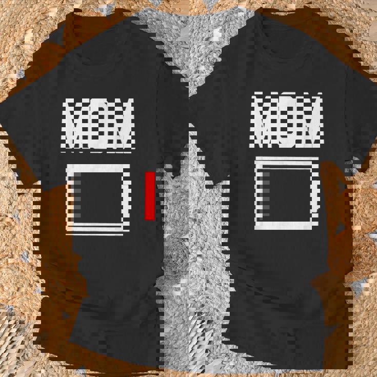 Mom Battery Low Mother Family Mama Mommy Mom Tシャツ 高齢者への贈り物