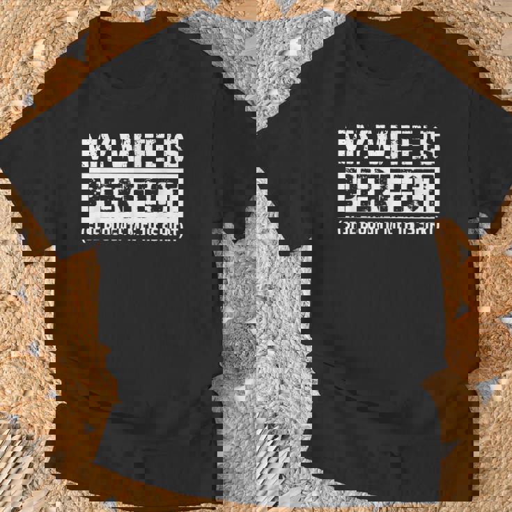 My Wife Is Perfecthe Bought Me This Husband Tシャツ 高齢者への贈り物