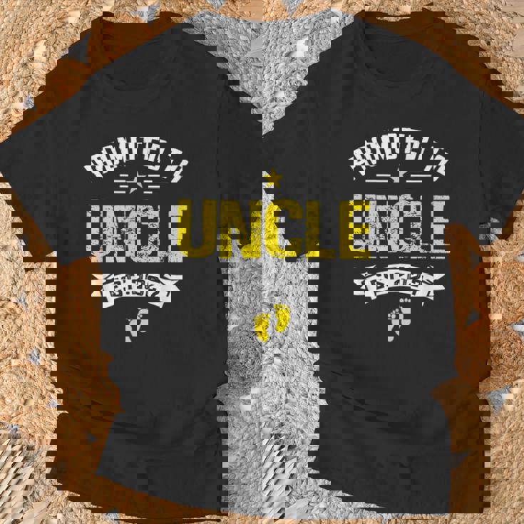 メンズ Promoted To Uncle Est 2027Oon To Be Dad Tシャツ 高齢者への贈り物