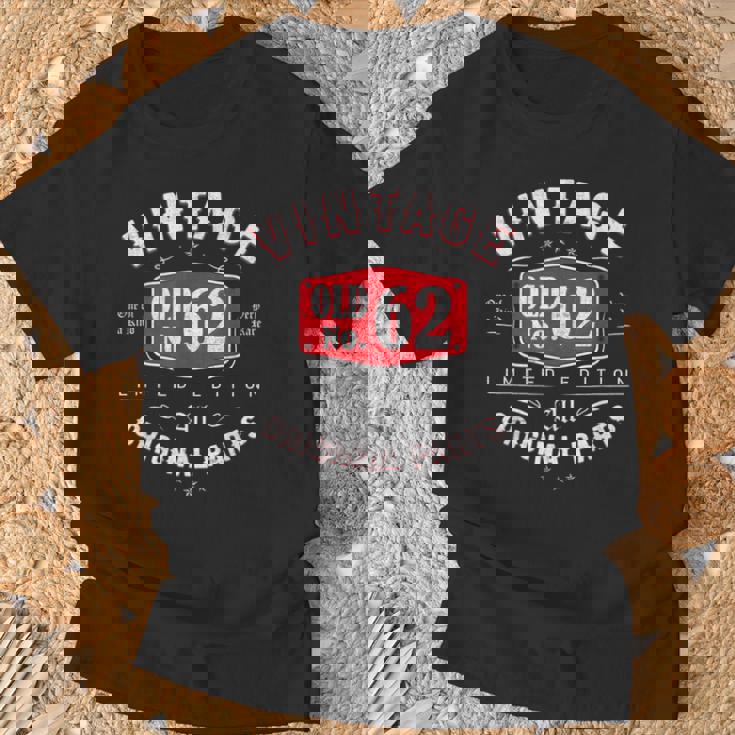 Vintage 1960 ヴィンテージ 1960年生まれ 62歳の誕生日ギフトアイデア 62歳 Tシャツ 高齢者への贈り物