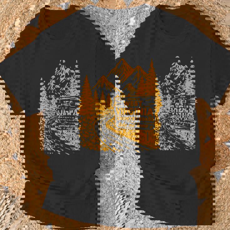 Wv ミニマリストヴィンテージウェストバージニア州生まれ育ち地元をご覧ください Tシャツ 高齢者への贈り物