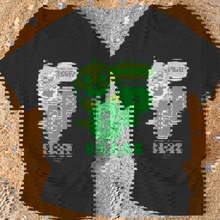 おじいちゃんシャーク・レトロ・ベイシャーク・サメもぞくプレゼント・キッズ・メンズ・ウーマンズ Tシャツ 高齢者への贈り物